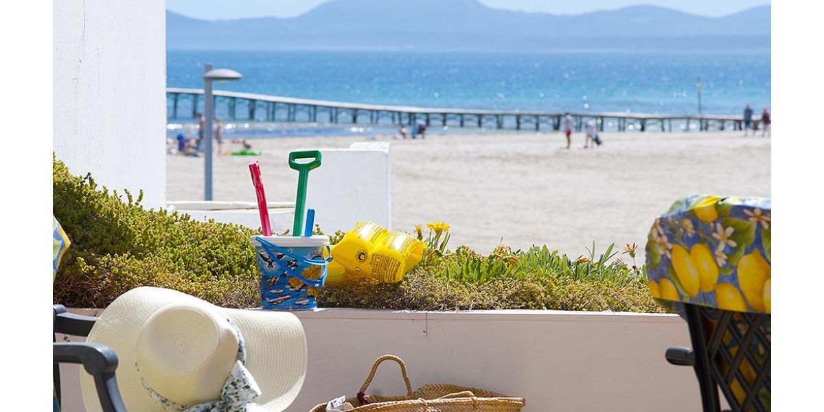 Apartamento Playa de Alcudia - Disfrute de una de las más bellas vistas de la playa de Puerto Alcudia.