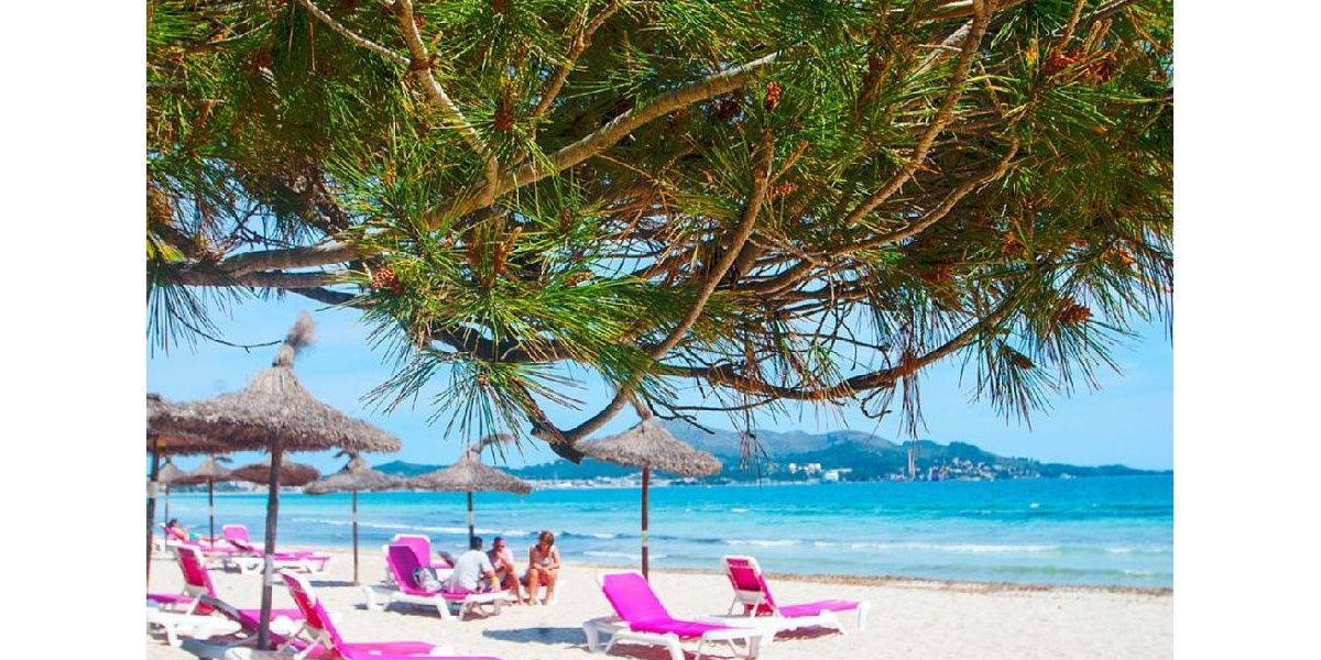 playa de Alcudia apartment rental - The beach is crystal clear turquoise waters dreamed space for leisure..