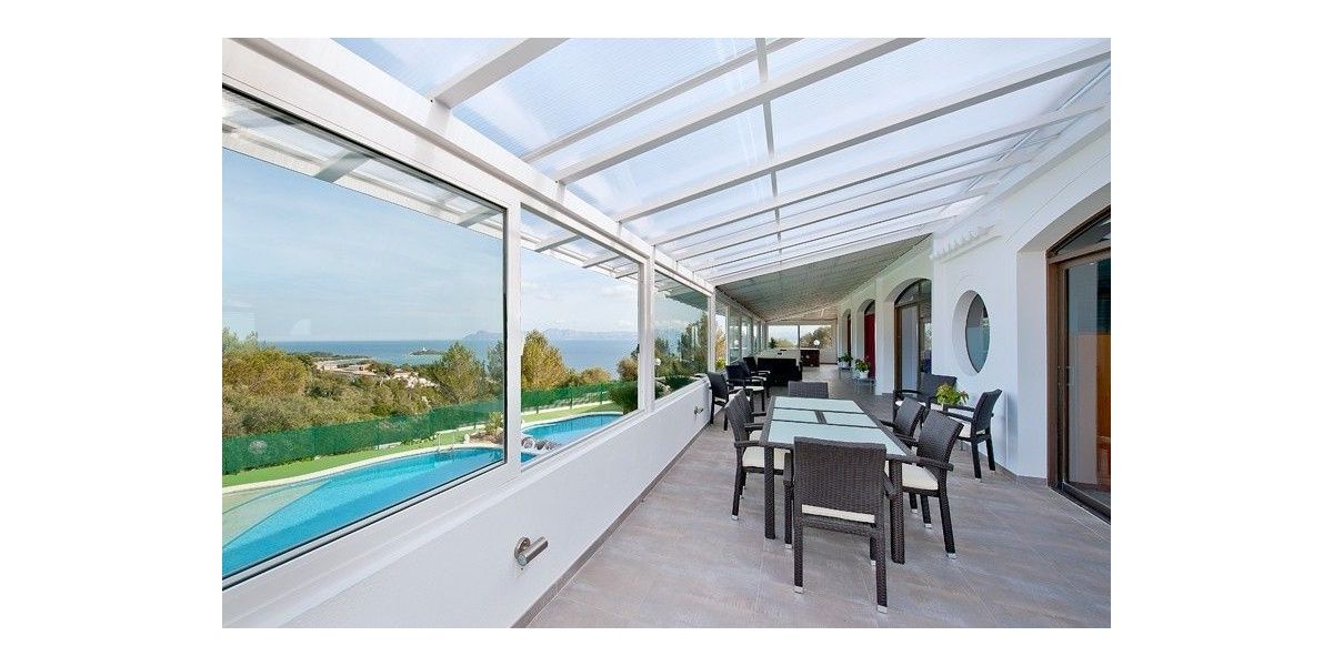 The villa opens to the sea with an amazing terrace overlooking the pool.