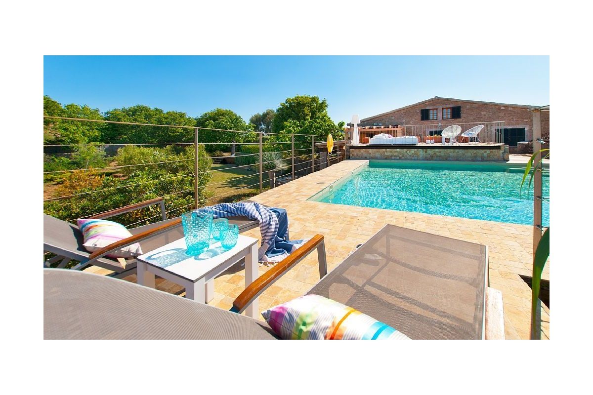 villa-sa-sinia-with-outdoor-jacuzzi-gardens-swimming-pool-150-m-from